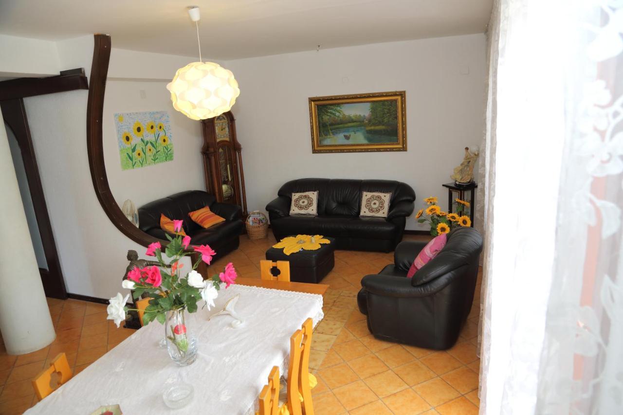 Bed and Breakfast Arcobaleno Campagna Exterior foto